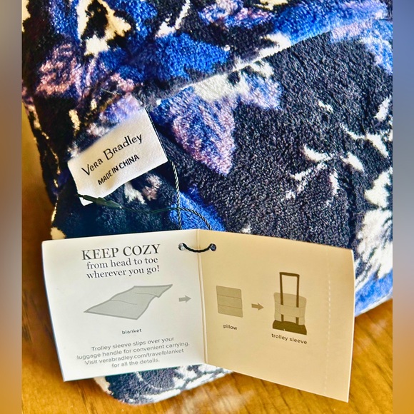 Vera Bradley Fleece Travel Blanket/Throw Blanket- Frosted Floral - Picture 2 of 4
